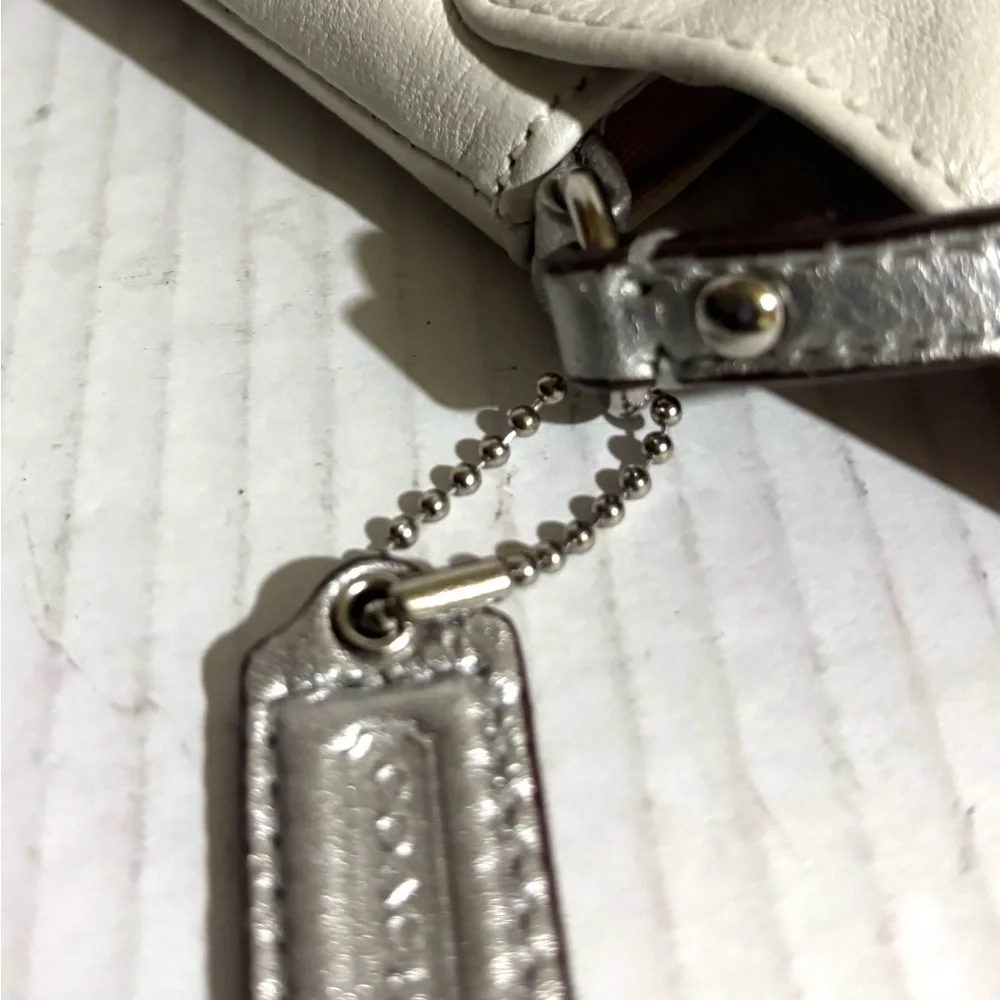 Coach vintage Cream and Silver shoulder Clutch